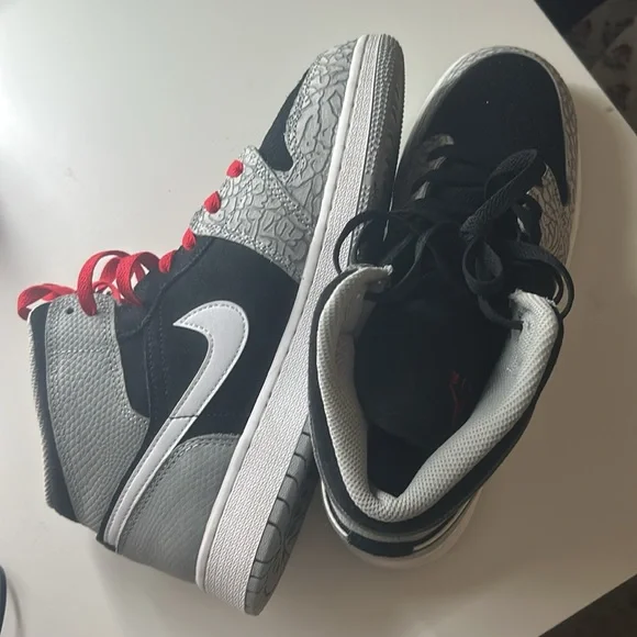 Nike Air Jordan 1 Mid SE 'Elephant Toe' Kids - Picture 3 of 5